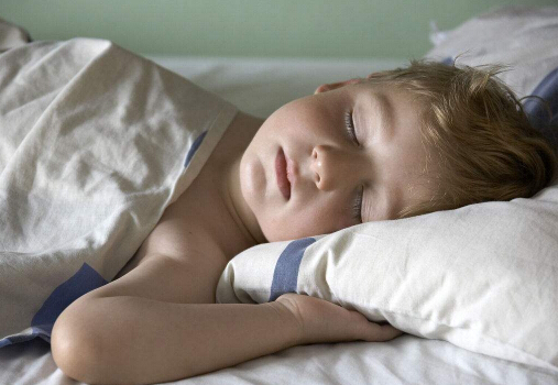 臥式秤能夠檢測兒童身高，好的睡眠性能夠促進寶寶健康成長