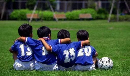 草莓网站在线观看廠家想讓孩子長高高嗎？快來加入運動行列
